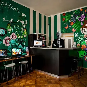  Hostel Art Hole Czech Republic